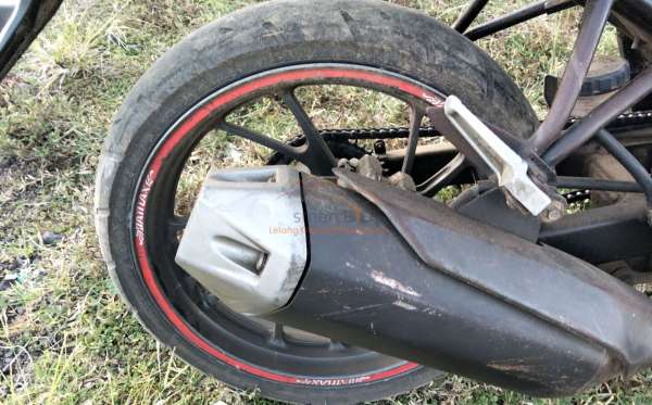 HONDA CB 150 R