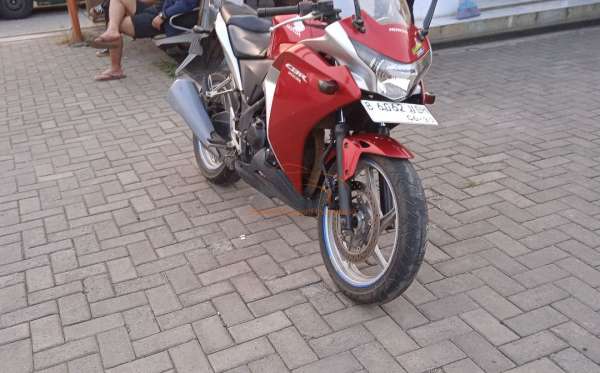 HONDA CBR 250