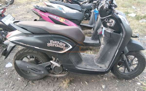 HONDA  GENIO
