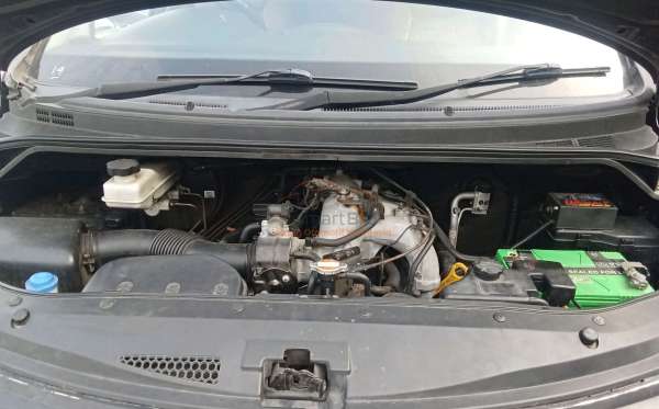 HYUNDAI H-1 2.4 AT