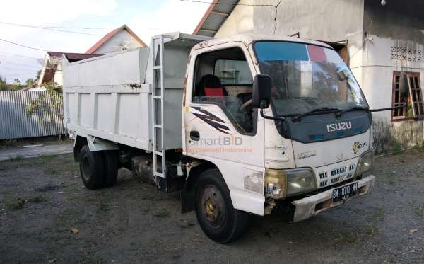 ISUZU NKR 71 HD E2-1