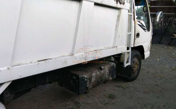 ISUZU NKR 71 HD E2-1