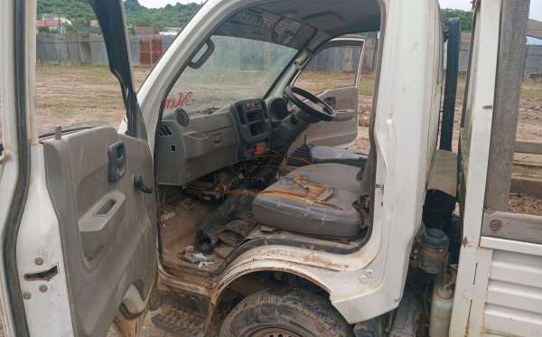 ISUZU PU