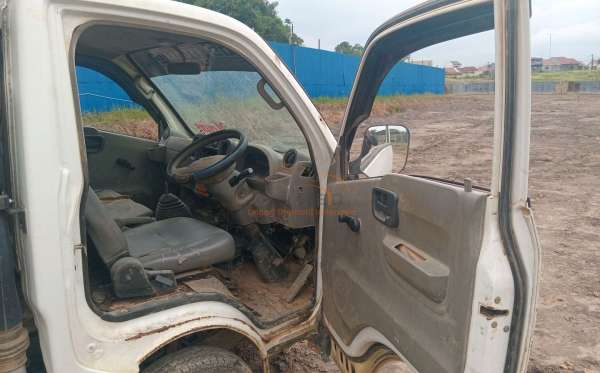 ISUZU PU