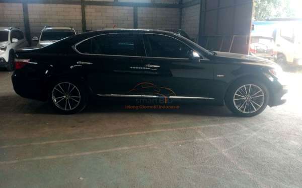LEXUS LS 460L