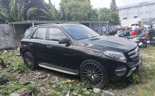 MERCEDES BENZ GLE 400