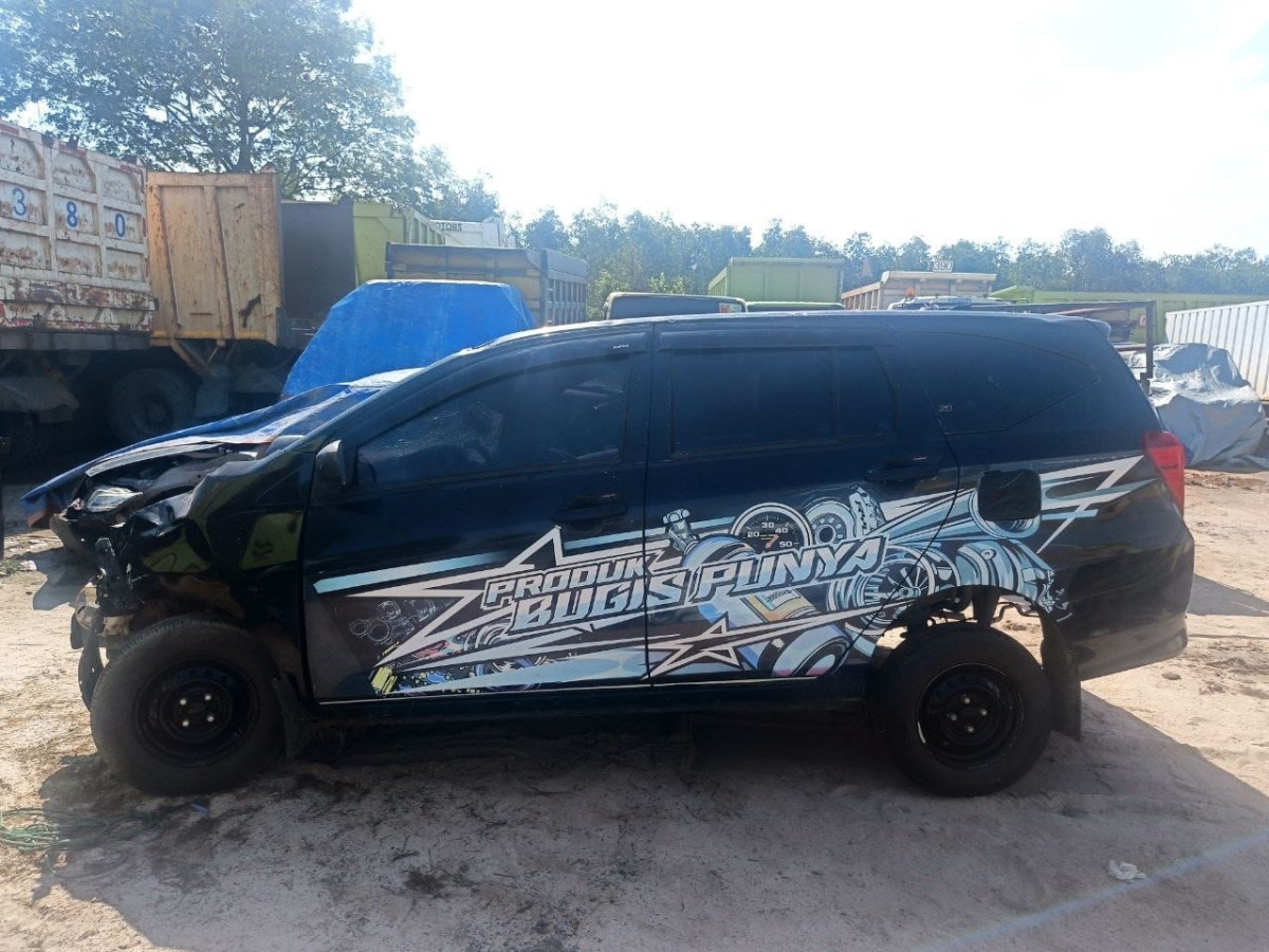 DAIHATSU  SIGRA  D