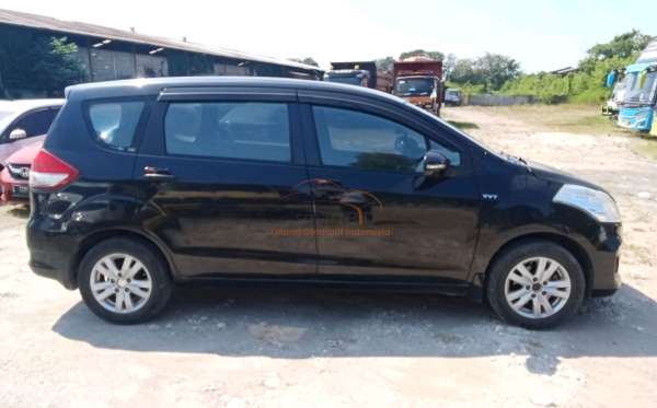SUZUKI ERTIGA
