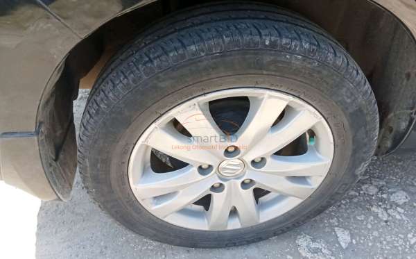 SUZUKI ERTIGA