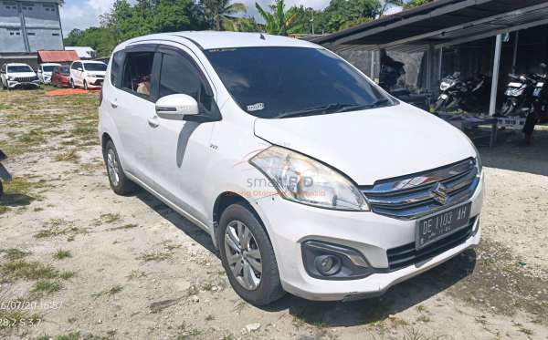 SUZUKI  ERTIGA  SDX