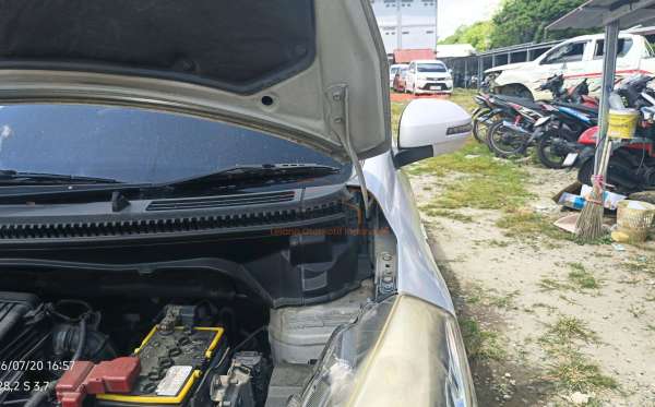 SUZUKI  ERTIGA  SDX