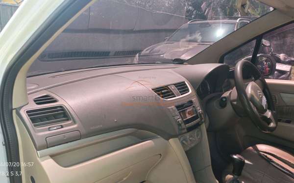 SUZUKI  ERTIGA  SDX