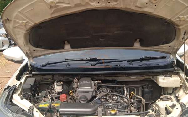 TOYOTA AVANZA 1.3 G