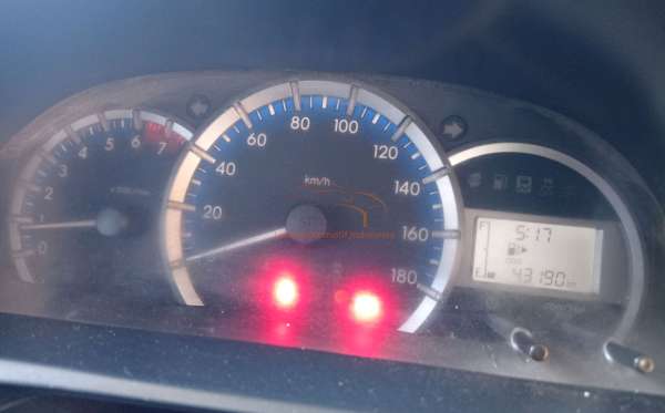 TOYOTA  AVANZA  1.3 G