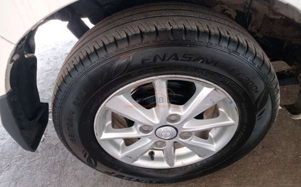 TOYOTA  AVANZA  1.3 G