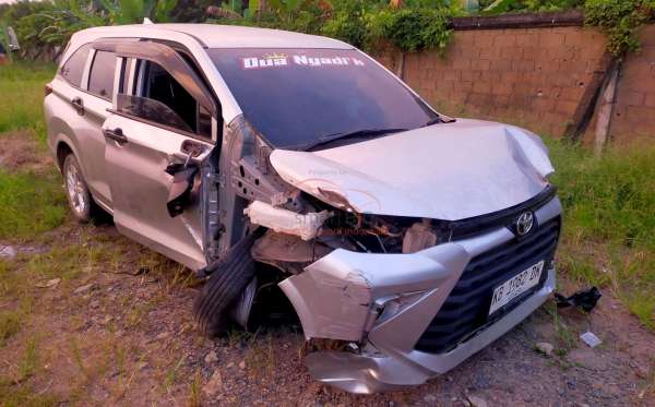 TOYOTA AVANZA 1.3 E