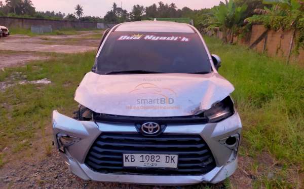 TOYOTA AVANZA 1.3 E