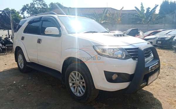TOYOTA FORTUNER G 2.5