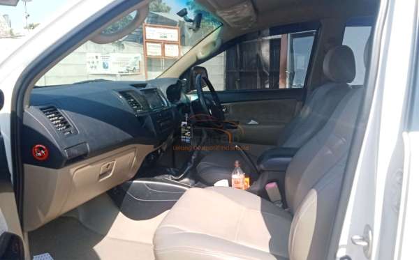 TOYOTA FORTUNER G 2.5