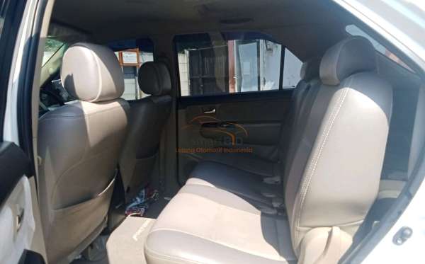 TOYOTA FORTUNER G 2.5