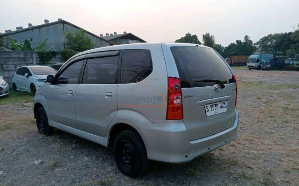 DAIHATSU  XENIA