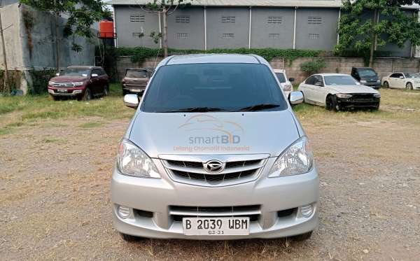 DAIHATSU  XENIA