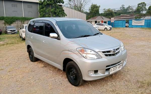 DAIHATSU  XENIA