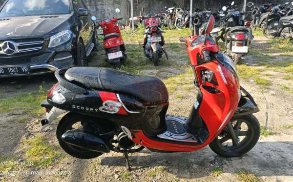 HONDA  SCOOPY
