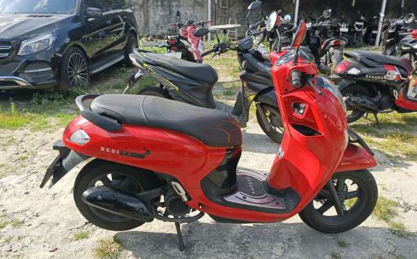HONDA  SCOOPY