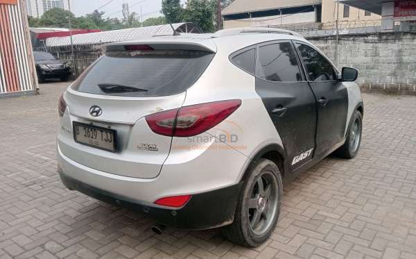 HYUNDAI TUCSON 2.0 2WD