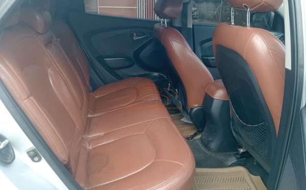 HYUNDAI TUCSON 2.0 2WD