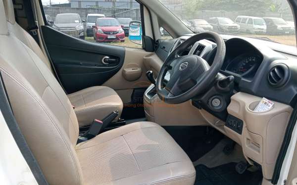 NISSAN EVALIA 1.5