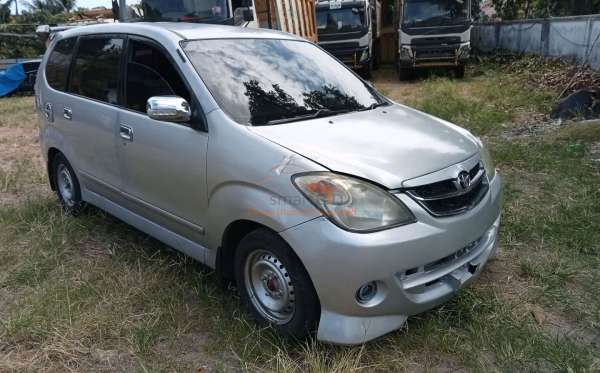 TOYOTA AVANZA