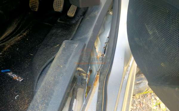 TOYOTA AVANZA 1.3 E