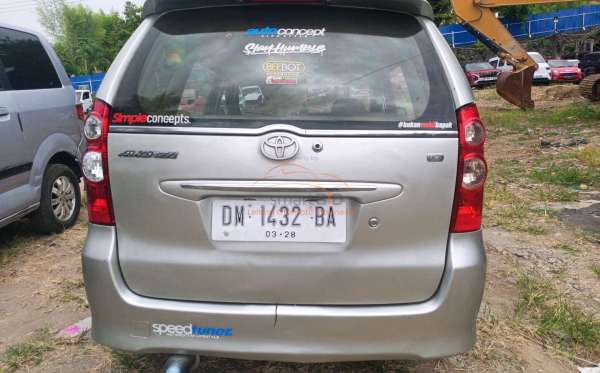 TOYOTA AVANZA