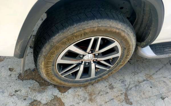 TOYOTA FORTUNER 2.7 SRZ