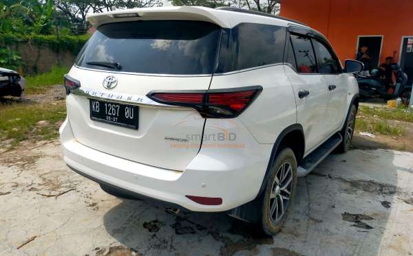 TOYOTA FORTUNER 2.7 SRZ