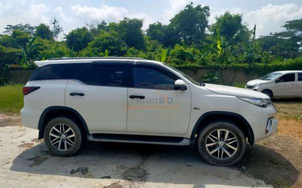 TOYOTA FORTUNER 2.7 SRZ