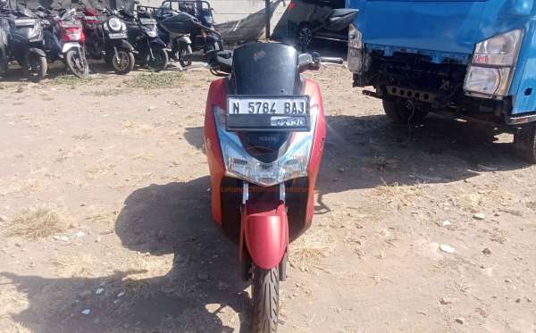 YAMAHA LEXI