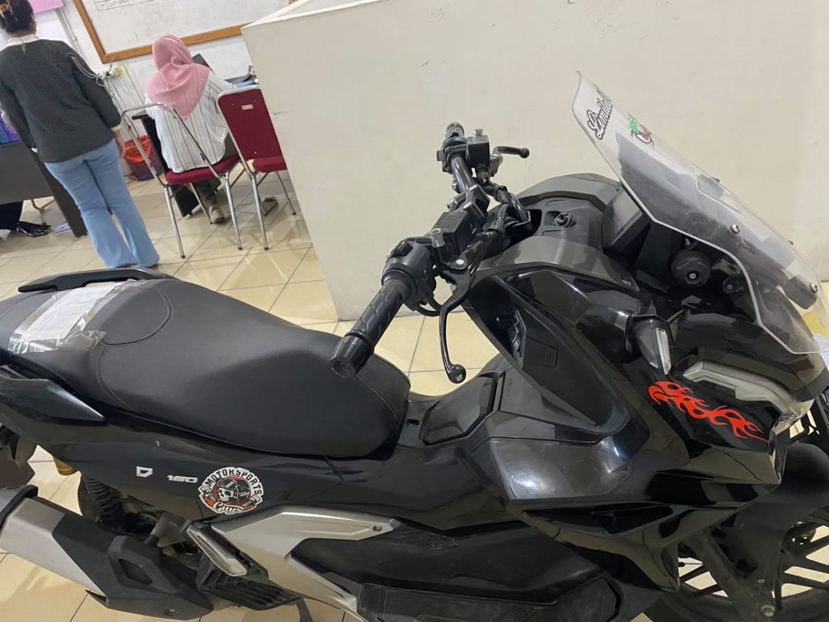 HONDA ADV