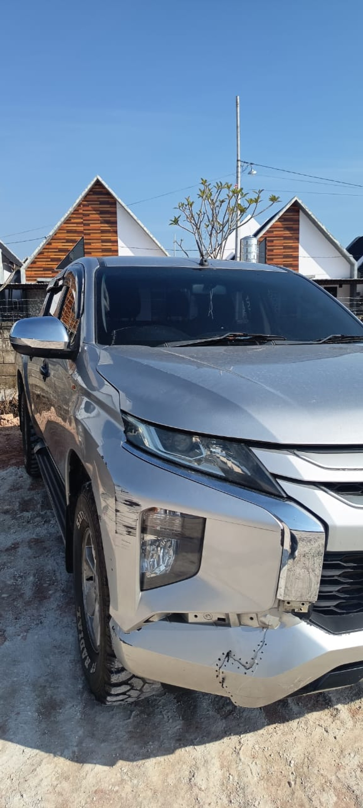 MITSUBISHI  TRITON DC