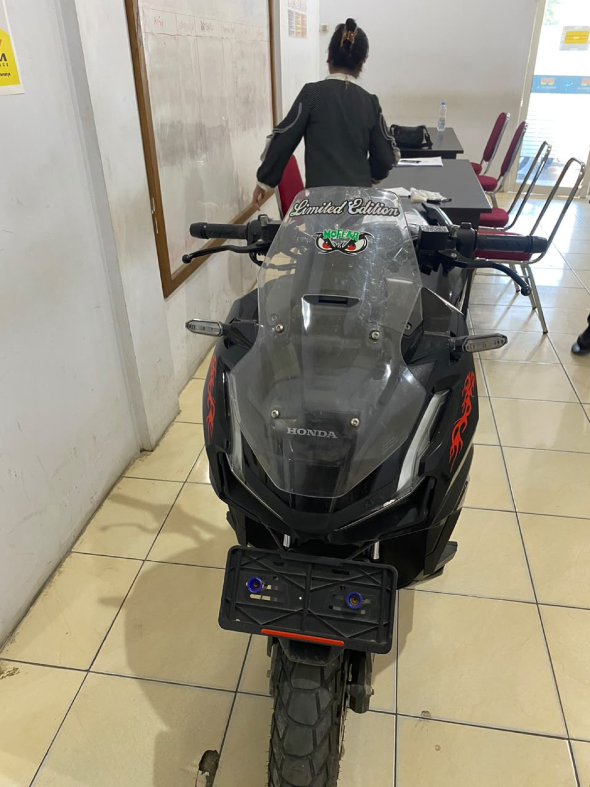 HONDA ADV