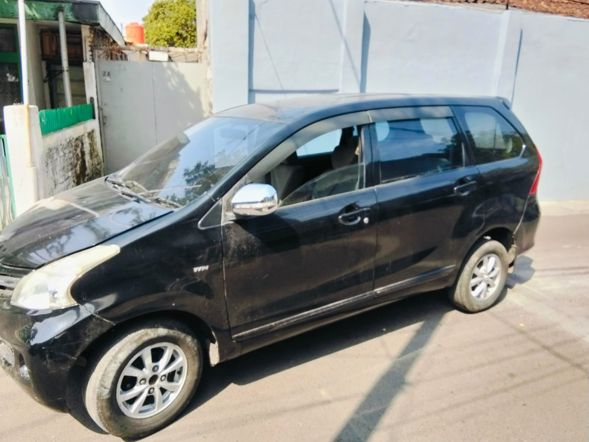 TOYOTA  AVANZA  1.3 G