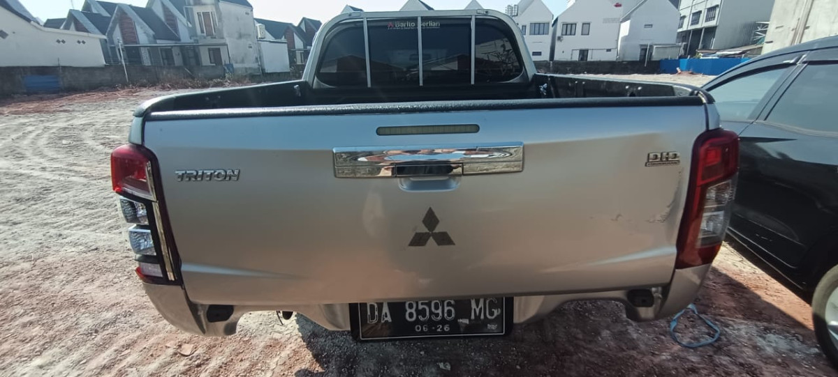 MITSUBISHI  TRITON DC