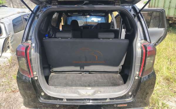 DAIHATSU SIGRA R