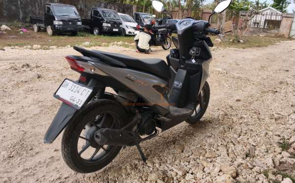 HONDA  BEAT