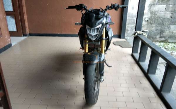 HONDA CBR 150 R