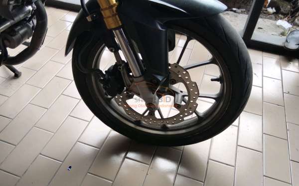 HONDA CBR 150 R