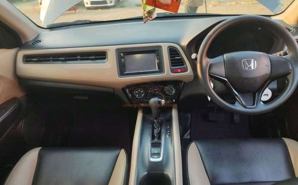 HONDA HRV RU1 1.5 S
