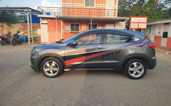 HONDA HRV RU1 1.5 S